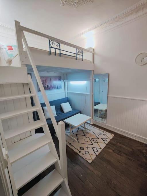 Appartement Studio Proche De La Tour Eiffel à Paris Extérieur photo