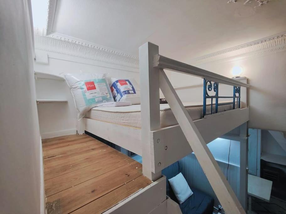 Appartement Studio Proche De La Tour Eiffel à Paris Extérieur photo
